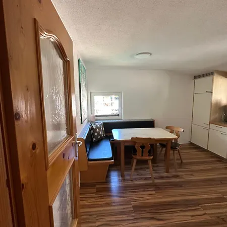 Neunerhof アパート