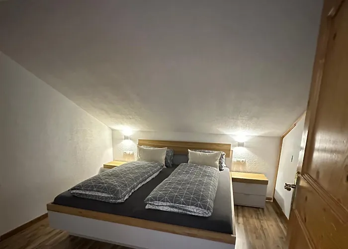 Neunerhof アパート イェルツェンス